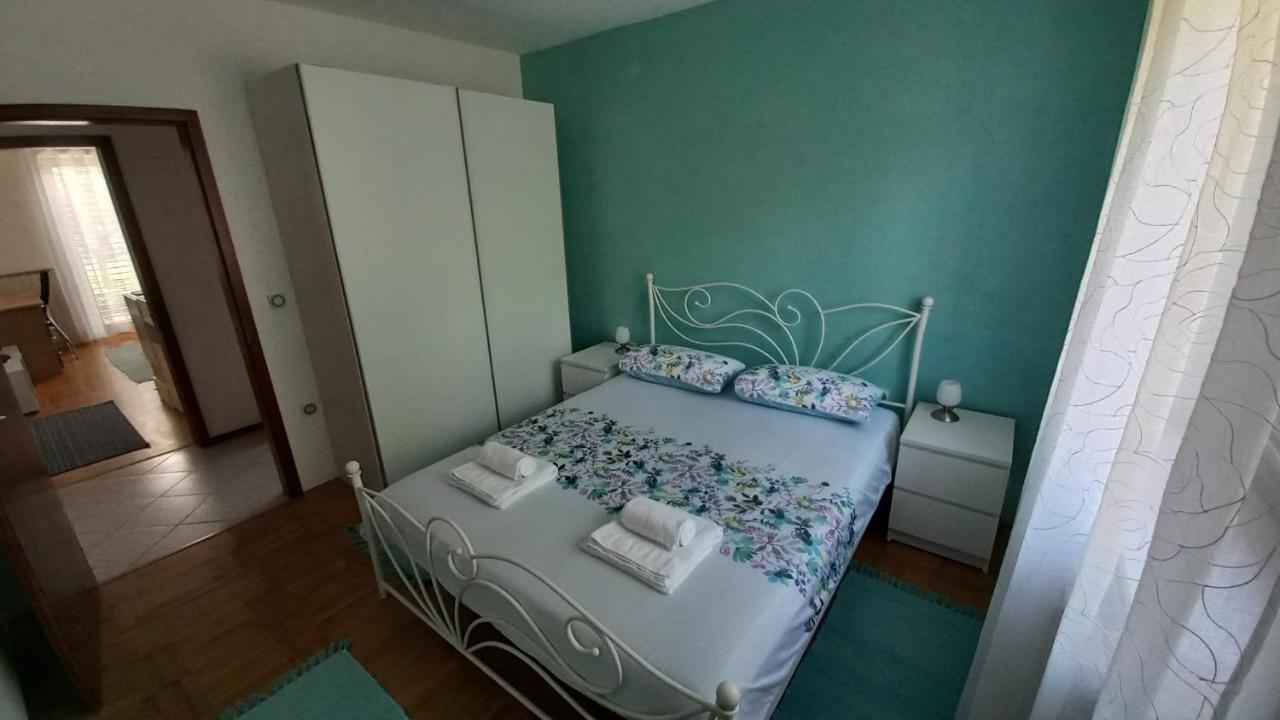 Apartma Nona Roza Zgornje Skofije Exteriér fotografie
